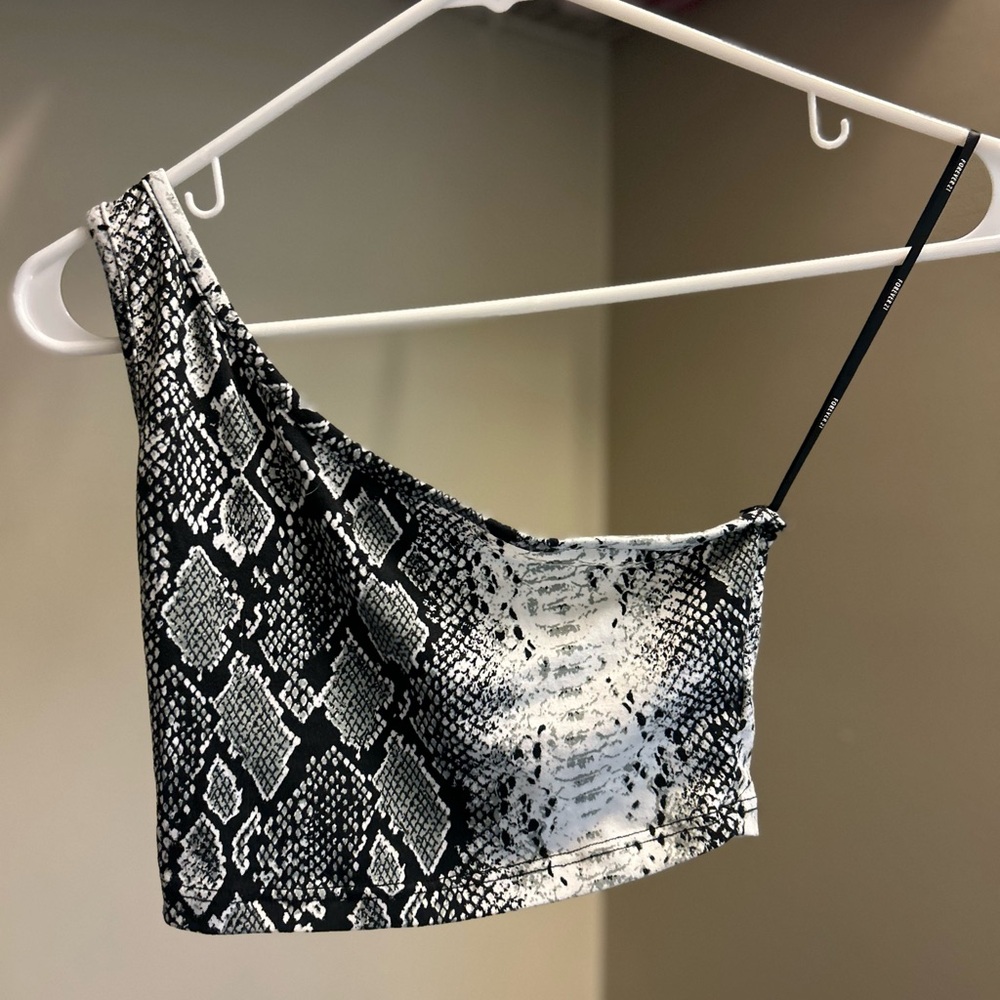 Reptile Print One-Shoulder Top